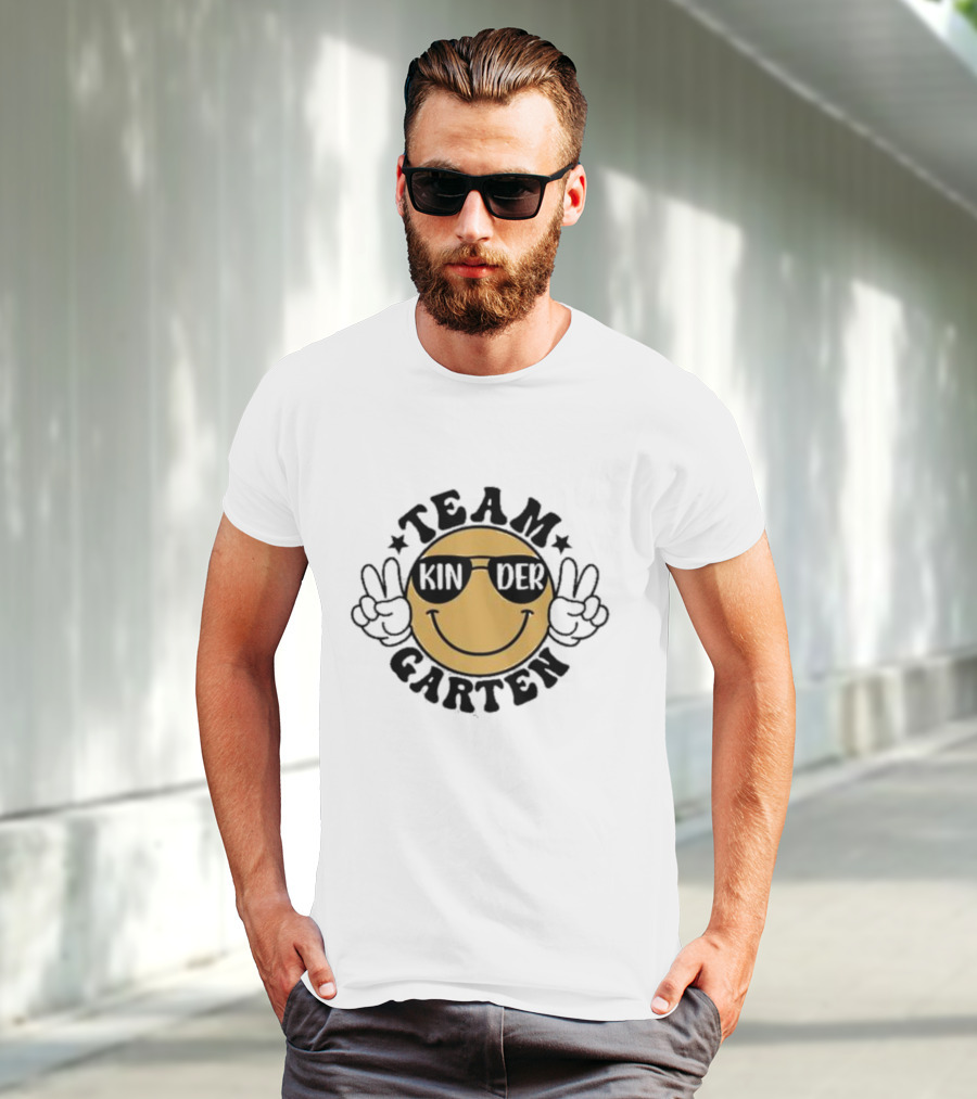 Team Kindergarten Smiley Sunglasses Peace T-Shirt
