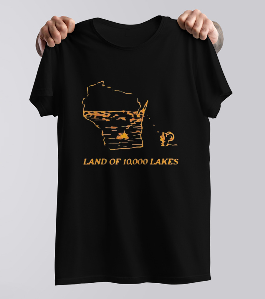 Land Of 10,000 Lakes Wisconsin Map Fishing Scene T-Shirt