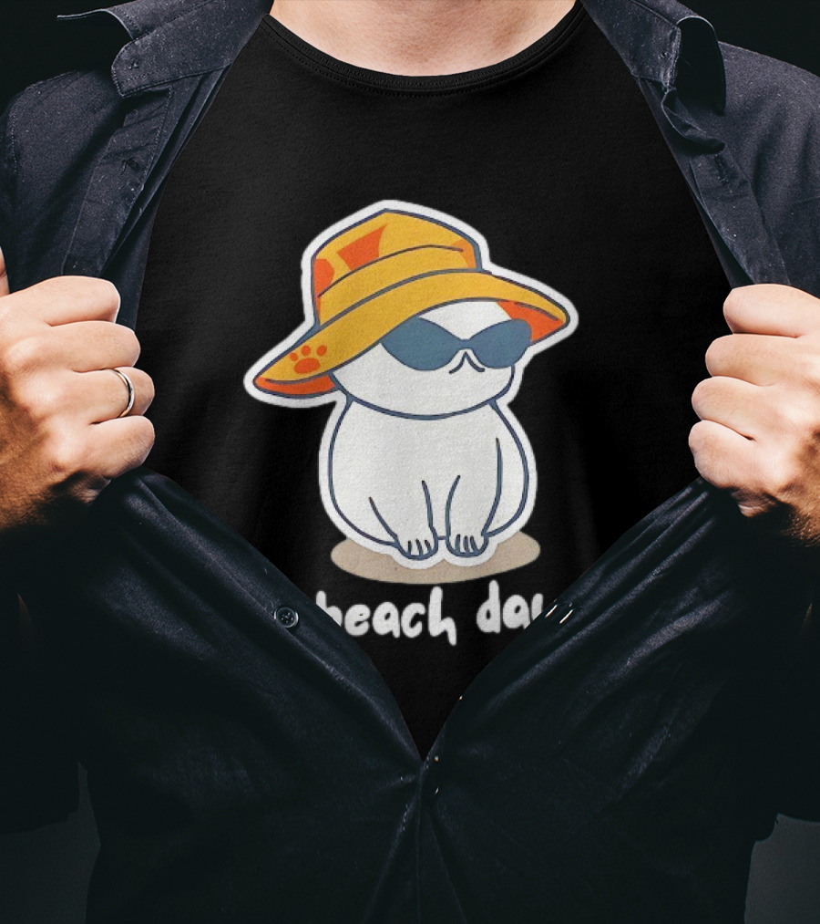 Cat Relaxing In Sunglasses And Hat For A Beach Day T-Shirt