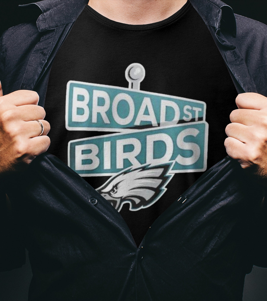 Philadelphia Eagles Broad St Birds Logo NFL Merchandising T-Shirt