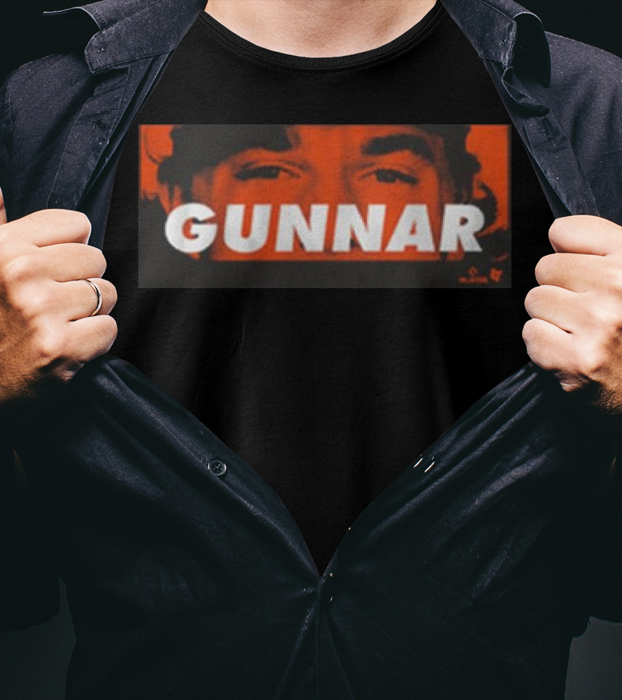 Gunnar Henderson Gunnar Eyes Red Face Close-Up T-Shirt