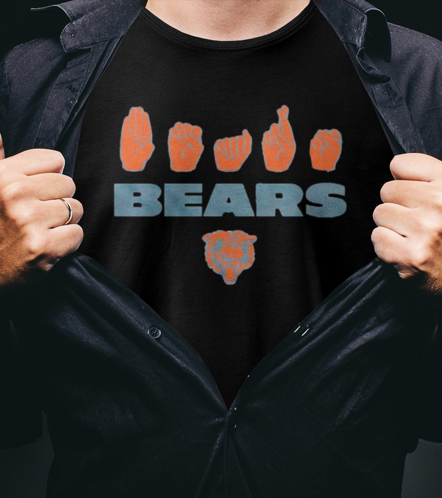 ASL Love Sign Chicago Bears Bears T-Shirt
