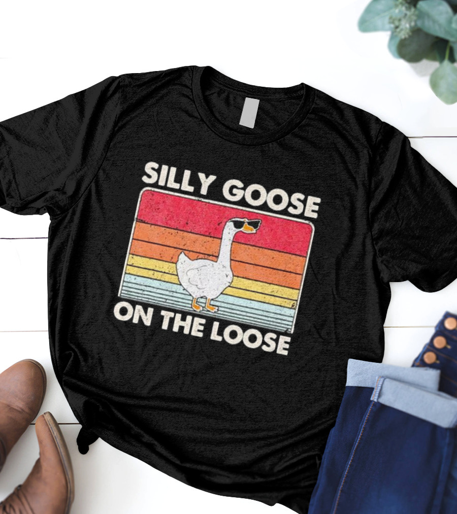 Silly Goose On The Loose Retro Sunglasses Vintage Stripes T-Shirt