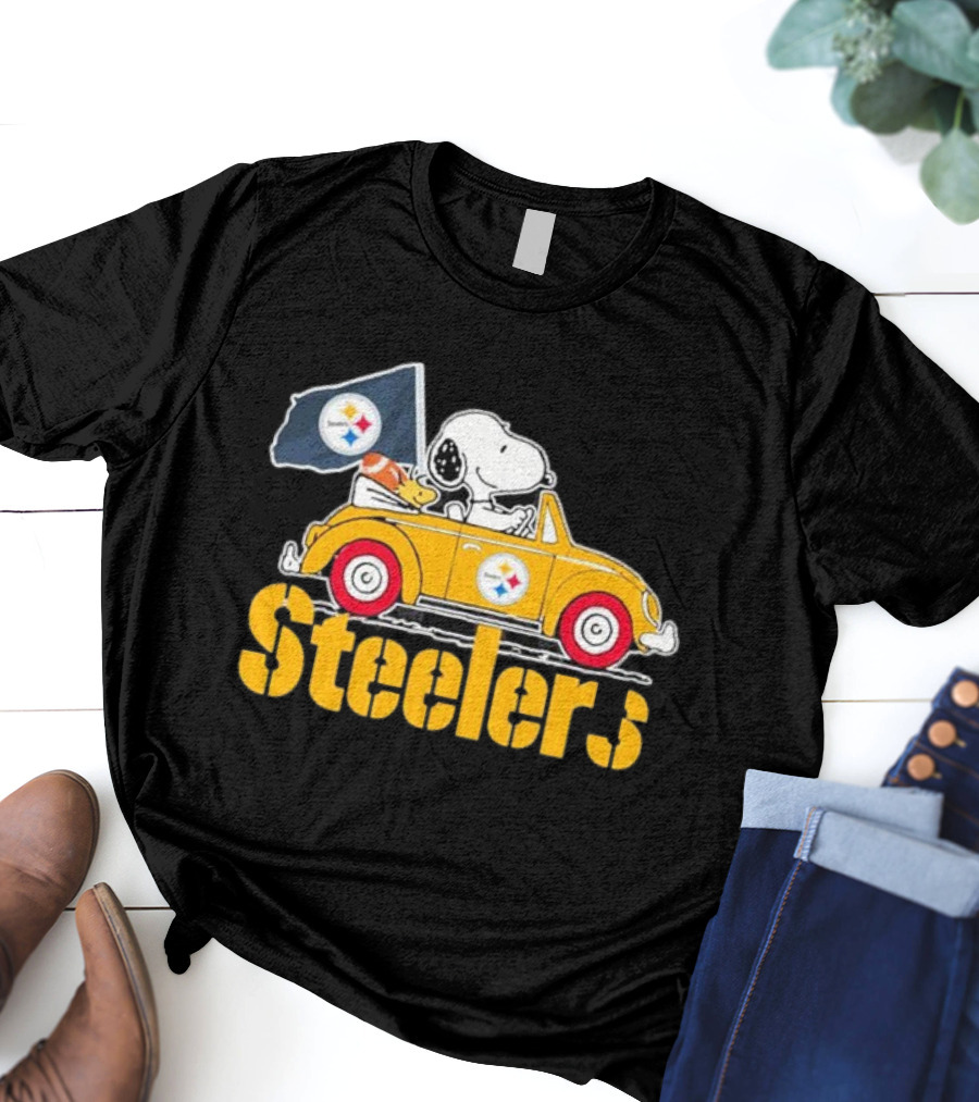 Peanuts Snoopy Woodstock Driving Yellow Car With Steelers Flag T-Shirt