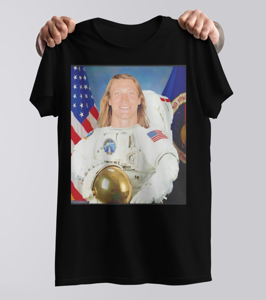 Trevor Lawrence Jacksonville Jaguars Win A Game Or Go To The Moon Astronaut USA Flag T-Shirt