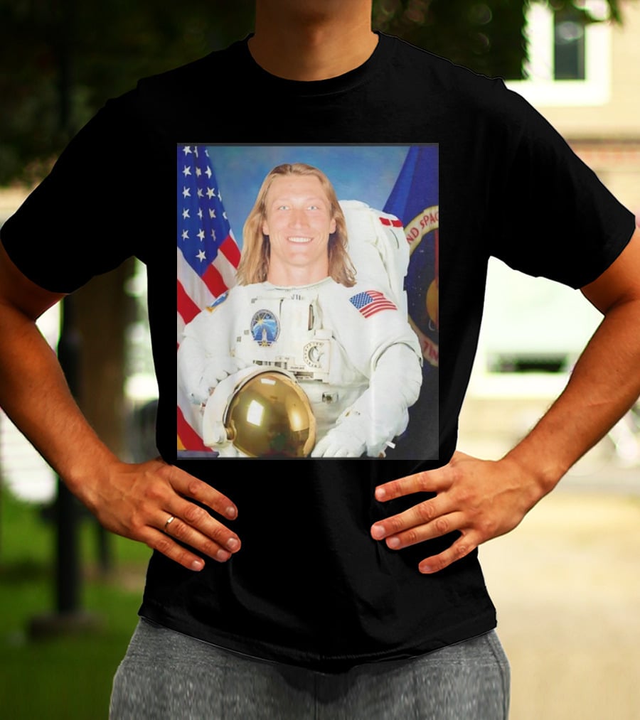 Trevor Lawrence Jacksonville Jaguars Win A Game Or Go To The Moon Astronaut USA Flag T-Shirt