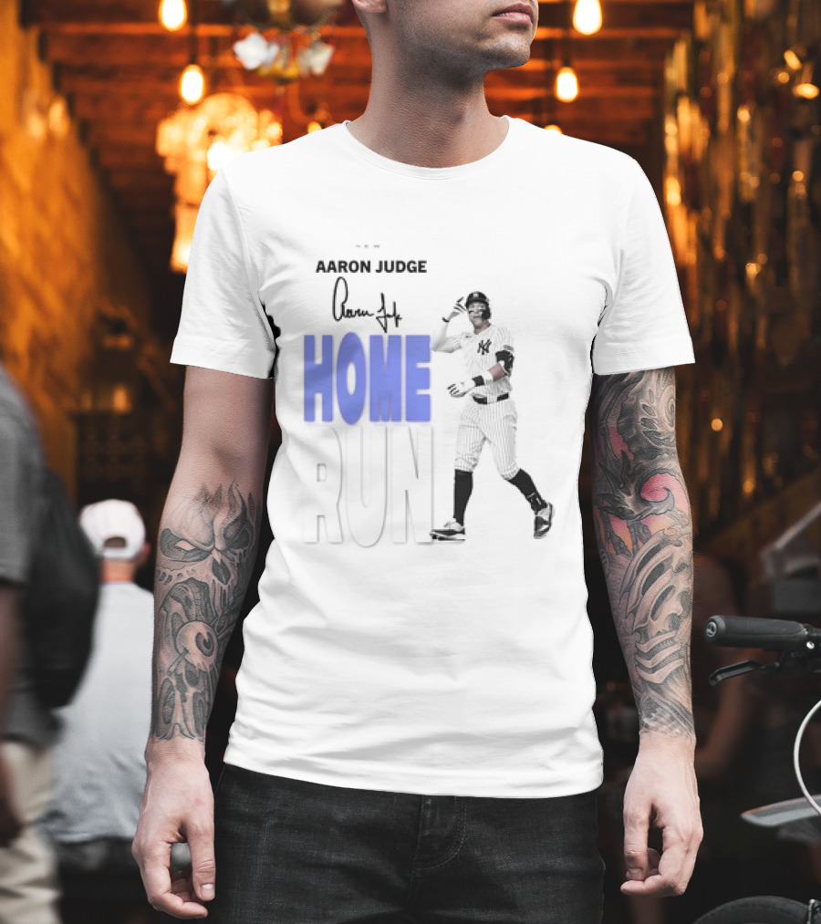 Aaron Judge Home Run New York Yankees Signature T-Shirt