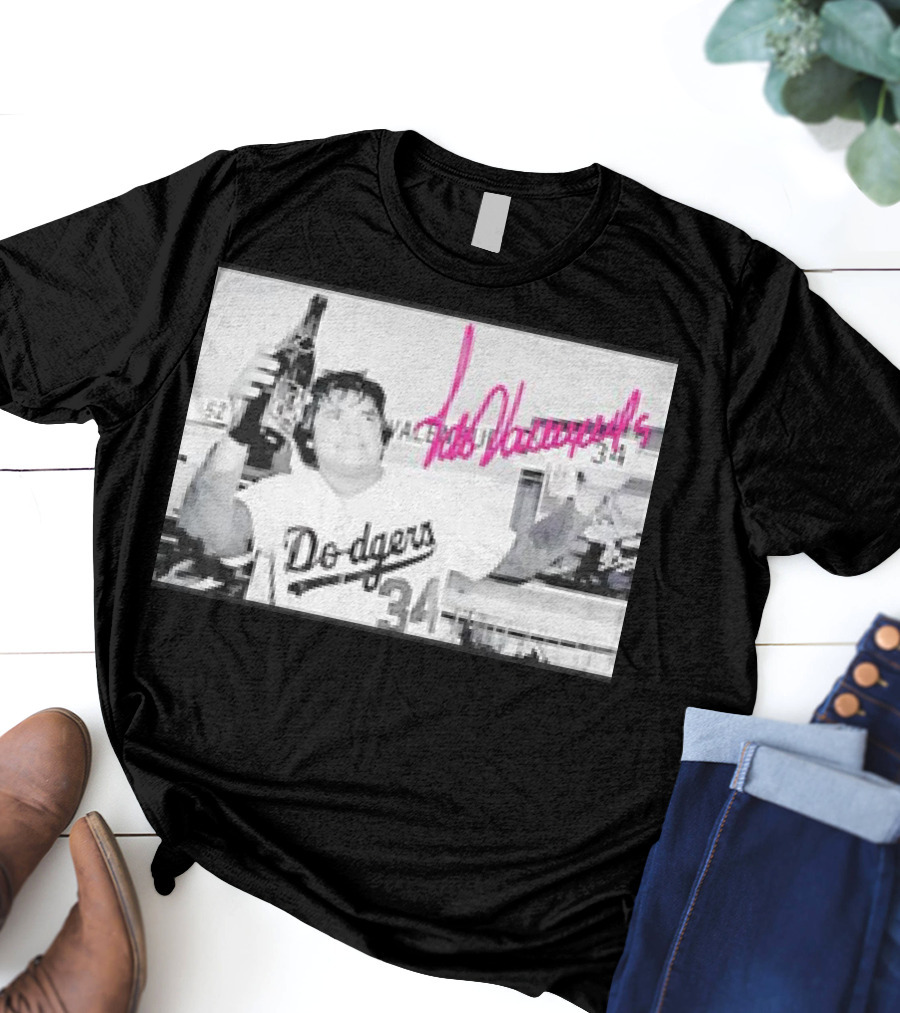 Dodgers Fernando Valenzuela Vintage Photo With Signature Baseball T-Shirt
