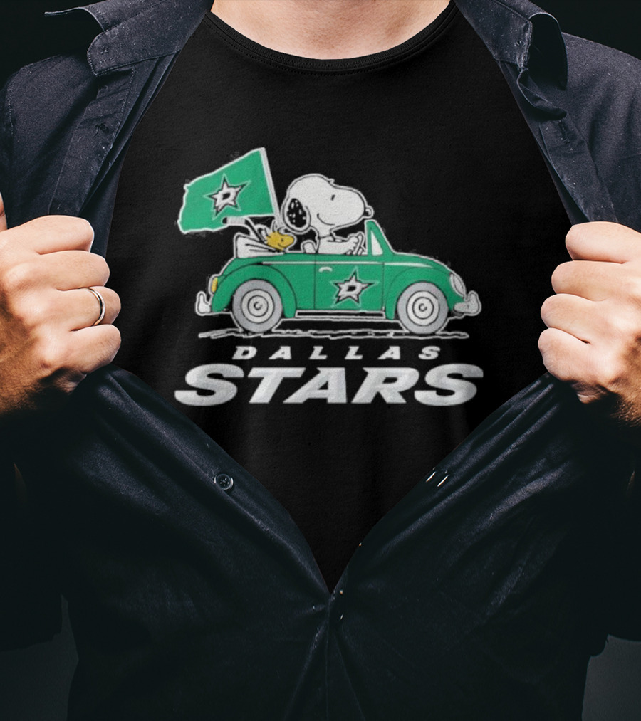 Snoopy And Woodstock Driving Green Car With Dallas Stars Flag T-Shirt