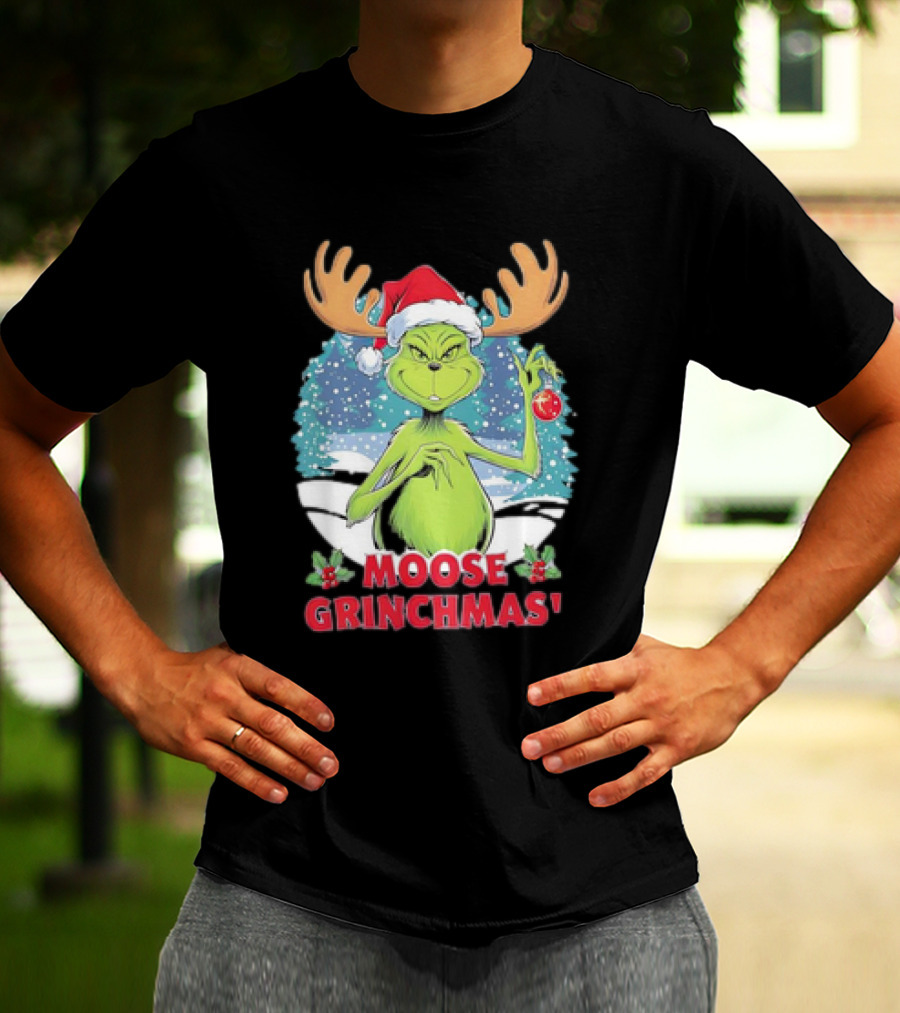 Moose Grinchmas Christmas Grinch Santa Hat Snowflakes T-Shirt