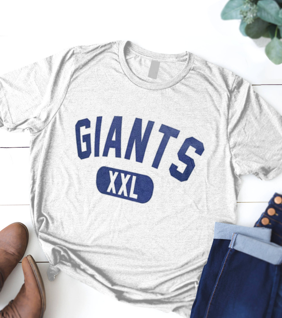 Laura Rutledge Wearing Giants XXL T-Shirt