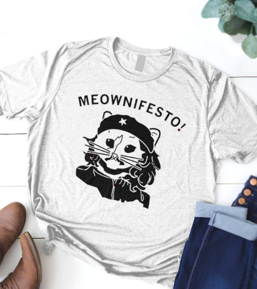 Meownifesto Cat Wearing Revolutionary Style Beret With Star T-Shirt