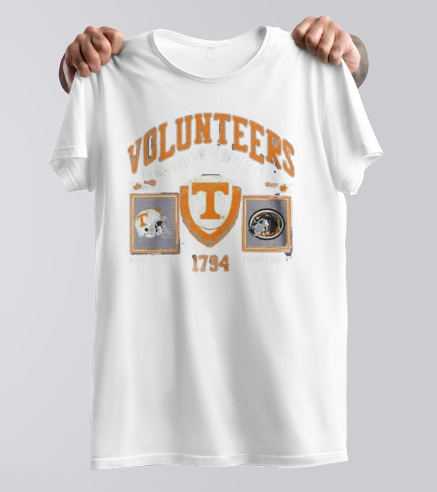 Volunteers Tennessee 1794 Knoxville ET Veritas Liberabit Football Helmet T-Shirt