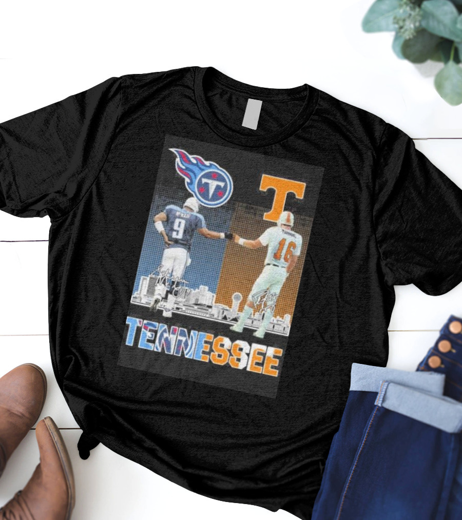 Tennessee Titans Steve McNair Peyton Manning Volunteers Skyline T-Shirt