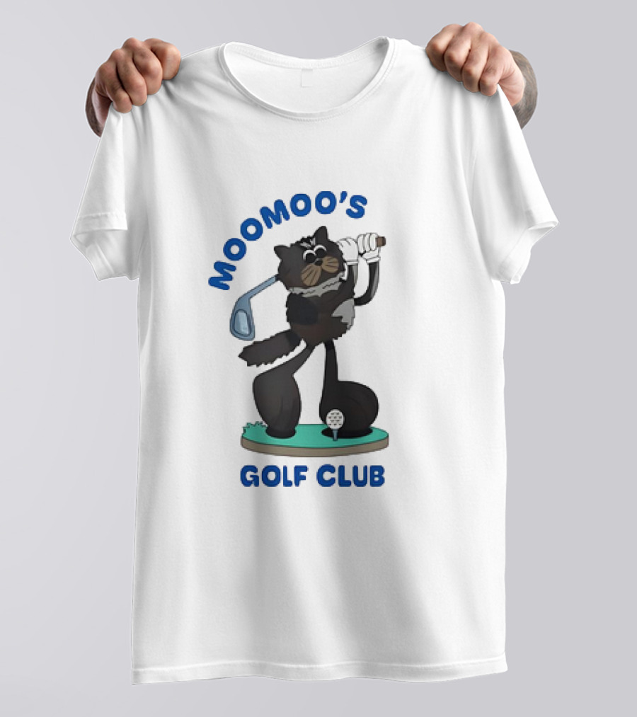 Moomoo's Golf Club Playful Cat On The Fairway T-Shirt