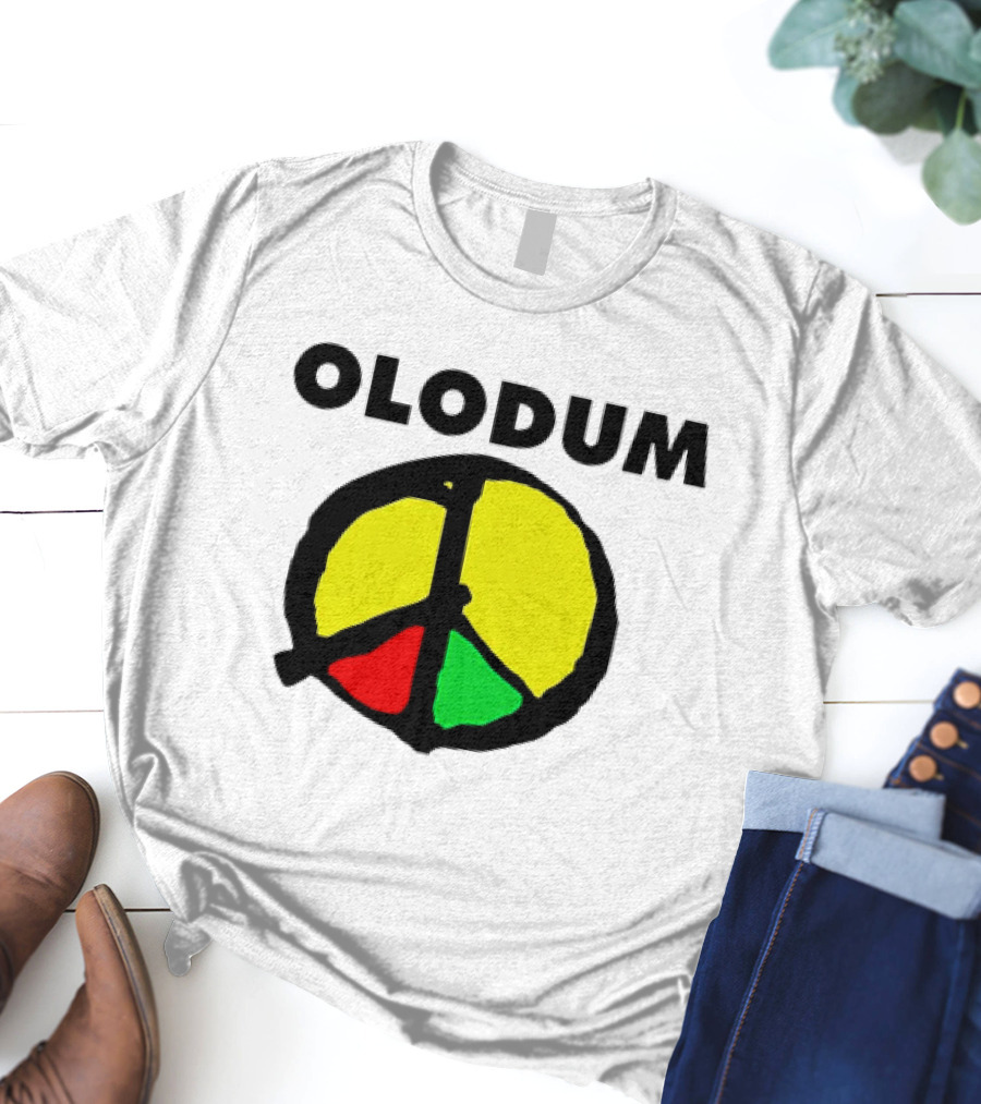 Olodum Peace Symbol With Red Yellow Green Segments T-Shirt