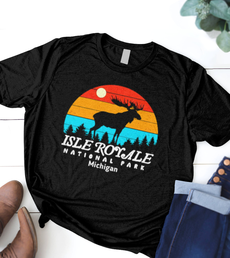 Isle Royale National Park Michigan Vintage Sunset Moose T-Shirt
