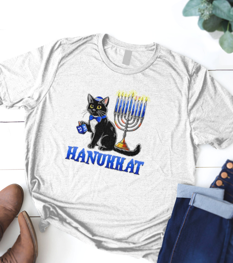 Hanukkat Cute Happy Hanukkah Jewish Cat Menorah Chanukah T-Shirt