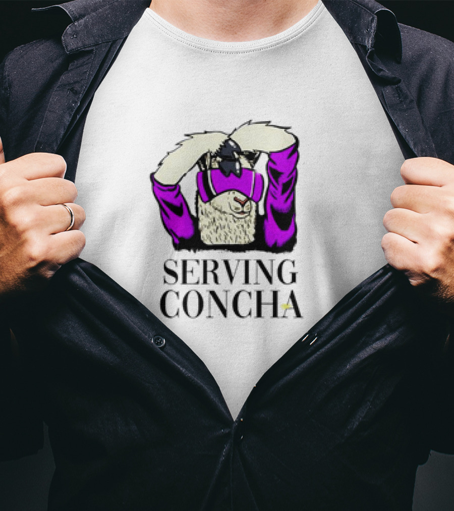 MarcoMania Serving Concha Llama With Purple T-Shirt