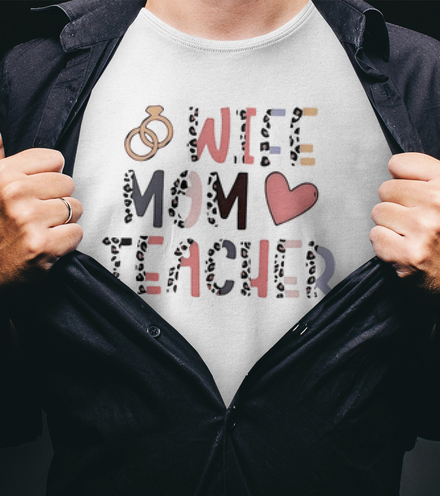 Wife Mom Teacher Rings Heart Leopard Print T-Shirt