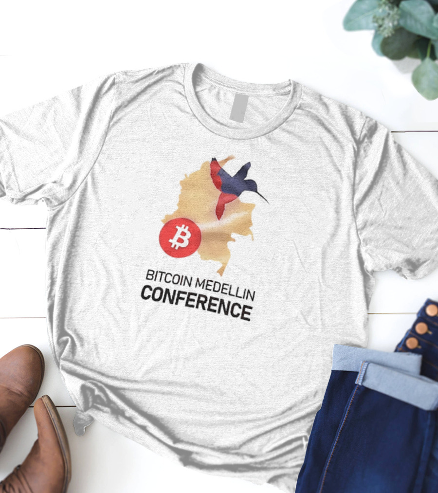 Bitcoin Medellin Conference Colombia Map Hummingbird T-Shirt