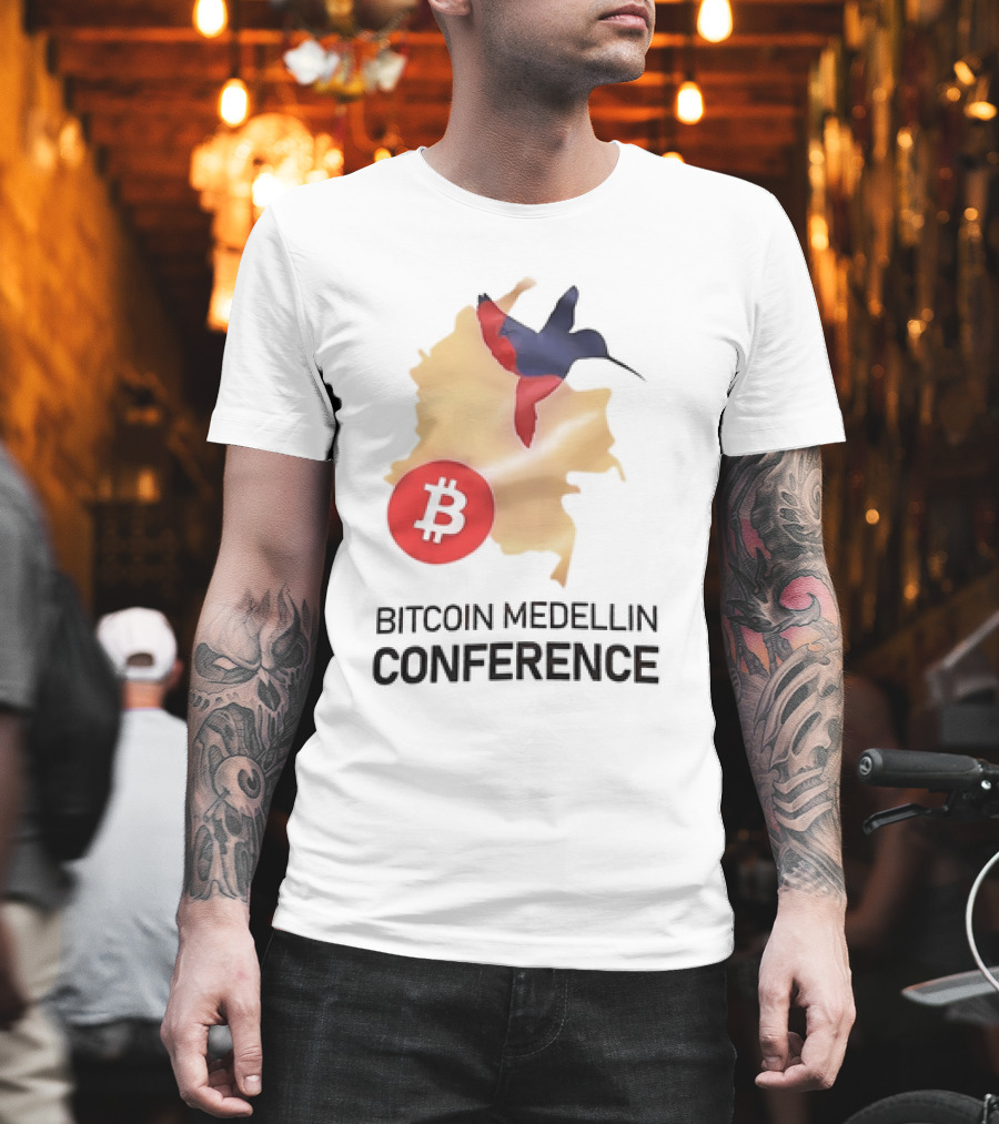 Bitcoin Medellin Conference Colombia Map Hummingbird T-Shirt
