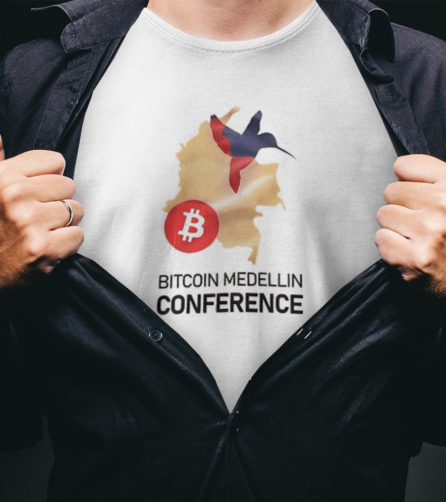 Bitcoin Medellin Conference Colombia Map Hummingbird T-Shirt