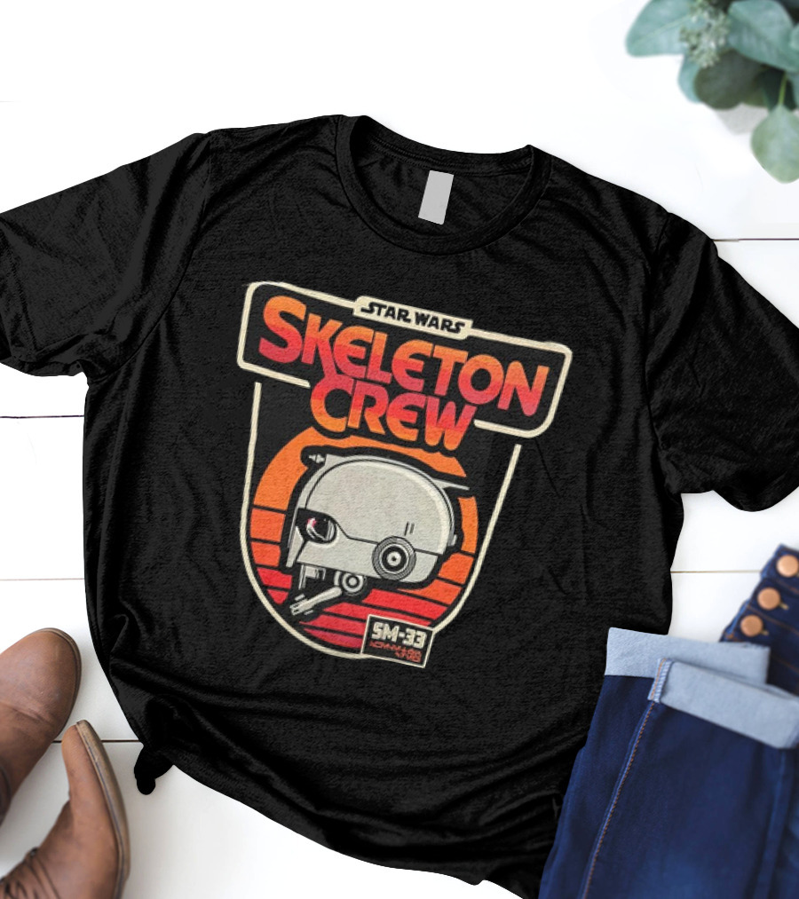 Star Wars Skeleton Crew SM-33 Johnny5g Robot Head Badge T-Shirt