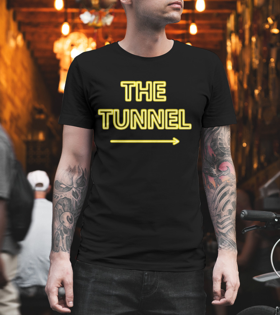 THE TUNNEL Arrow Neon Text T-Shirt