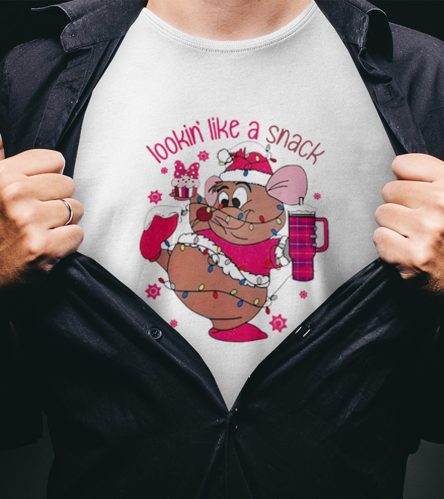 Lookin’ Like A Snack Christmas Mouse Holding Cupcake And Drink T-Shirt