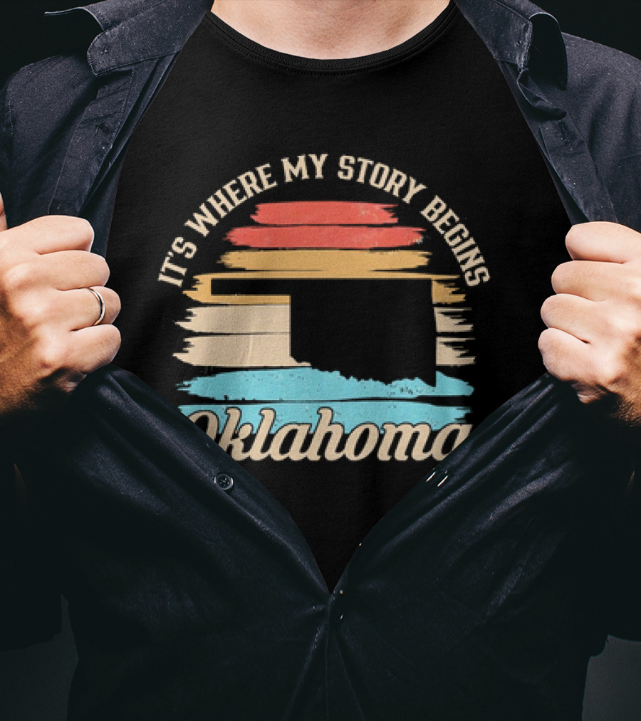 It's Where My Story Begins Oklahoma Map Vintage Retro Stripes T-Shirt