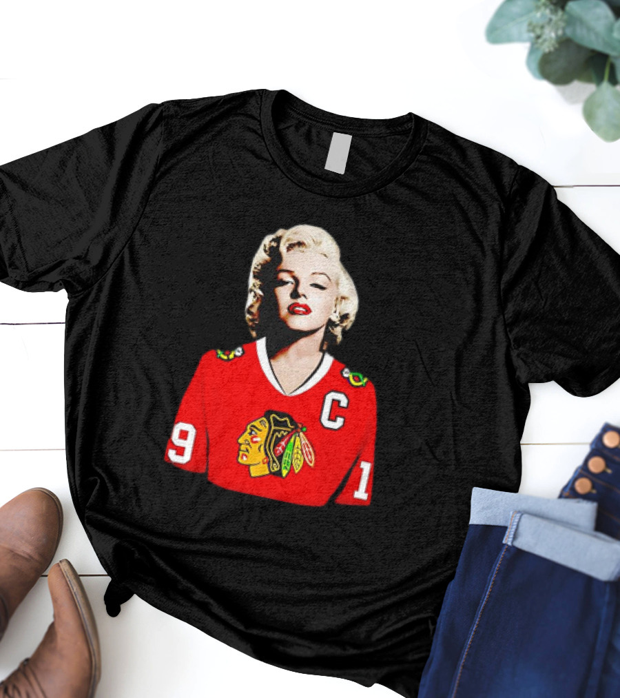 Marilyn Monroe Chicago Blackhawks Jonathan Toews Jersey T-Shirt