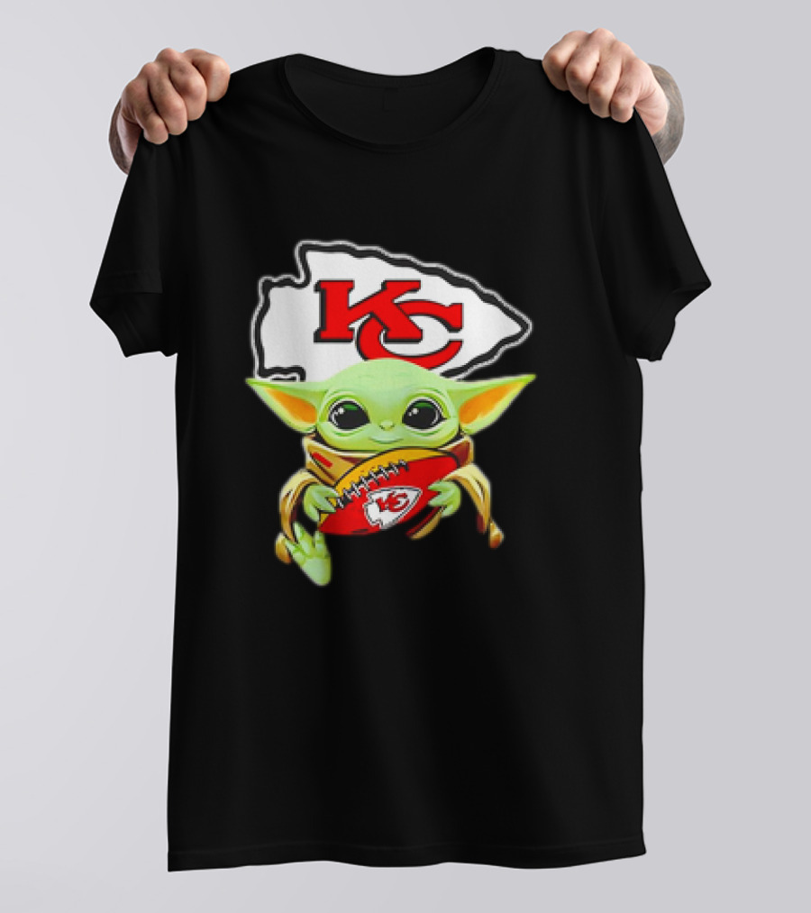 Baby Yoda Star Wars KC Chiefs Hug Football Team T-Shirt