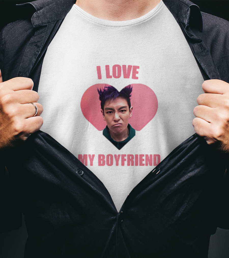 I LOVE MY BOYFRIEND Heart Face Pink Hair T-Shirt