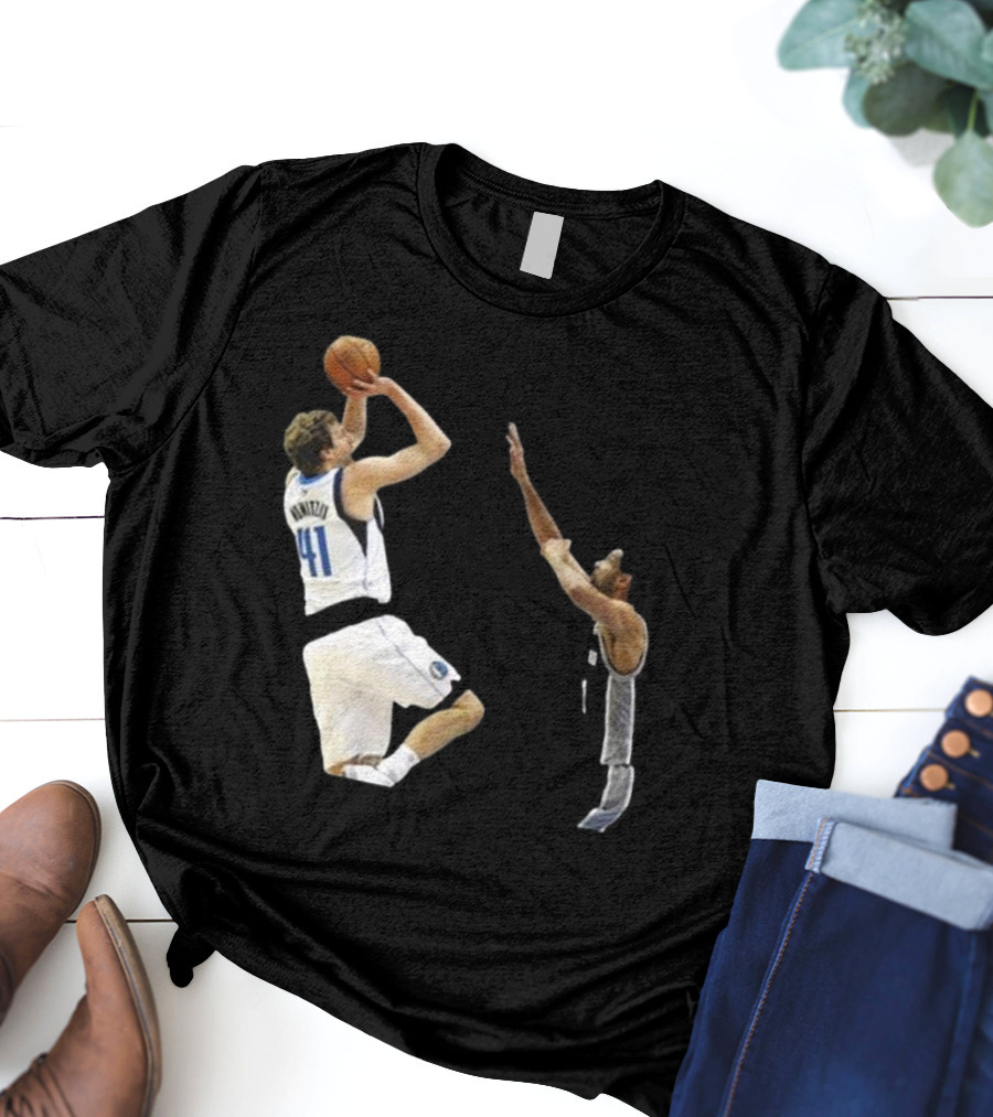 Dirk Nowitzki Fadeaway Jumper Over Tim Duncan NBA Iconic Moment T-Shirt