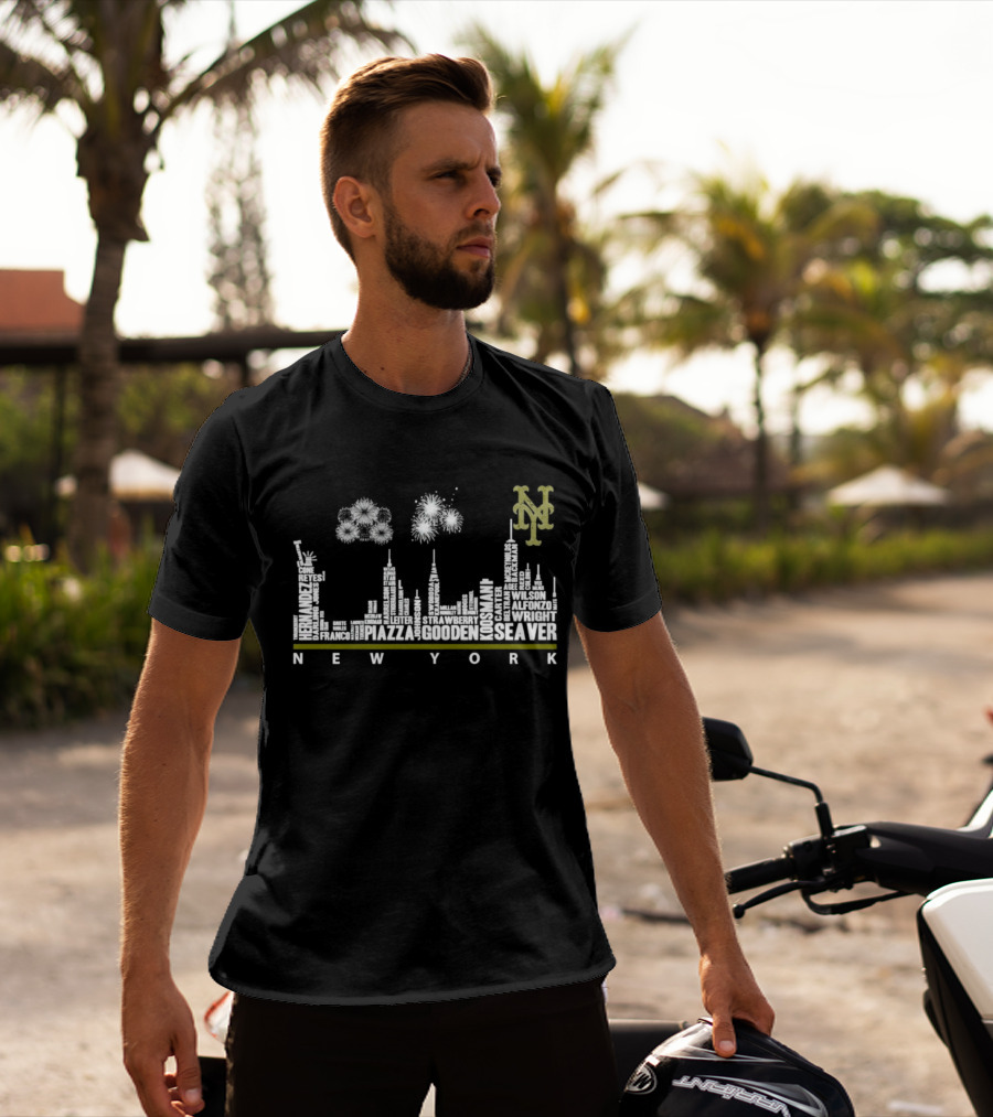 New York Mets Skyline With Player Names T-Shirt