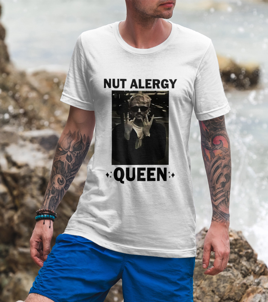 NUT ALERGY ROCK SIGN QUEEN T-Shirt