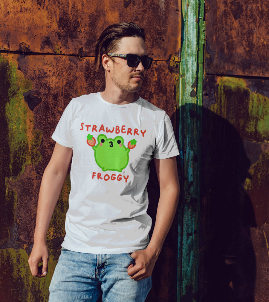 STRAWBERRY FROGGY Green Frog Holding Strawberries T-Shirt