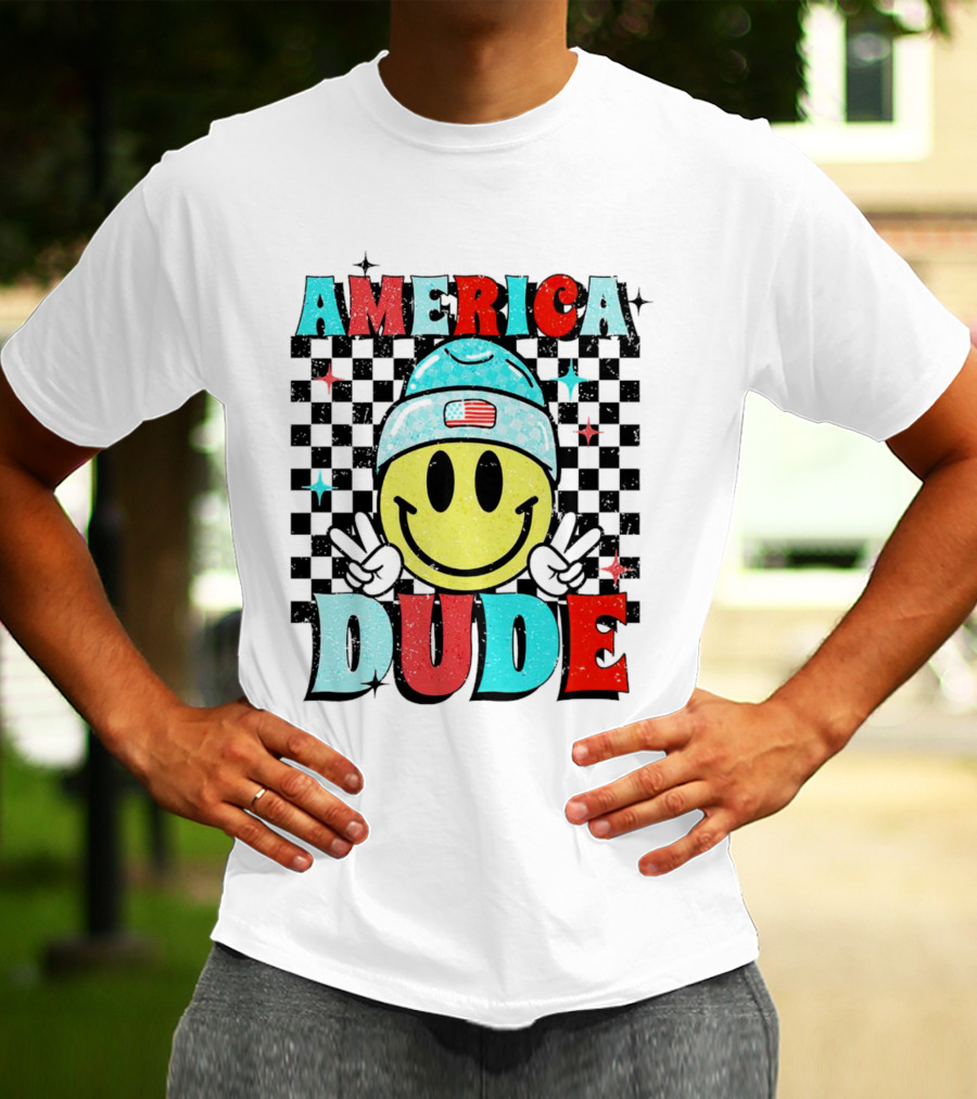 America Dude Smiley Face With Beanie And Peace Signs T-Shirt
