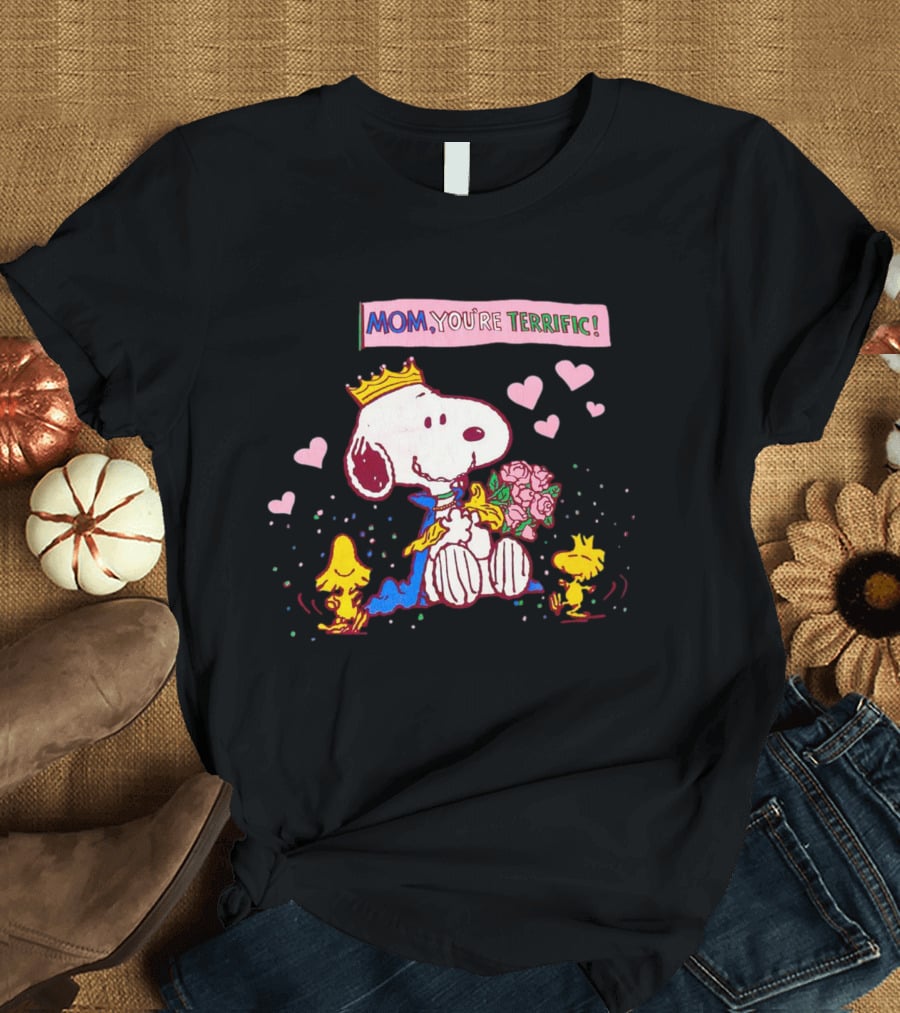 Snoopy Mom You're Terrific With Hearts And Crown T-Shirt