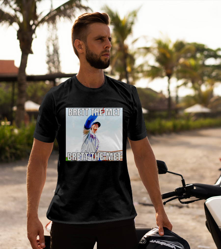 Brett The Met Baseball Player At New York Stadium T-Shirt