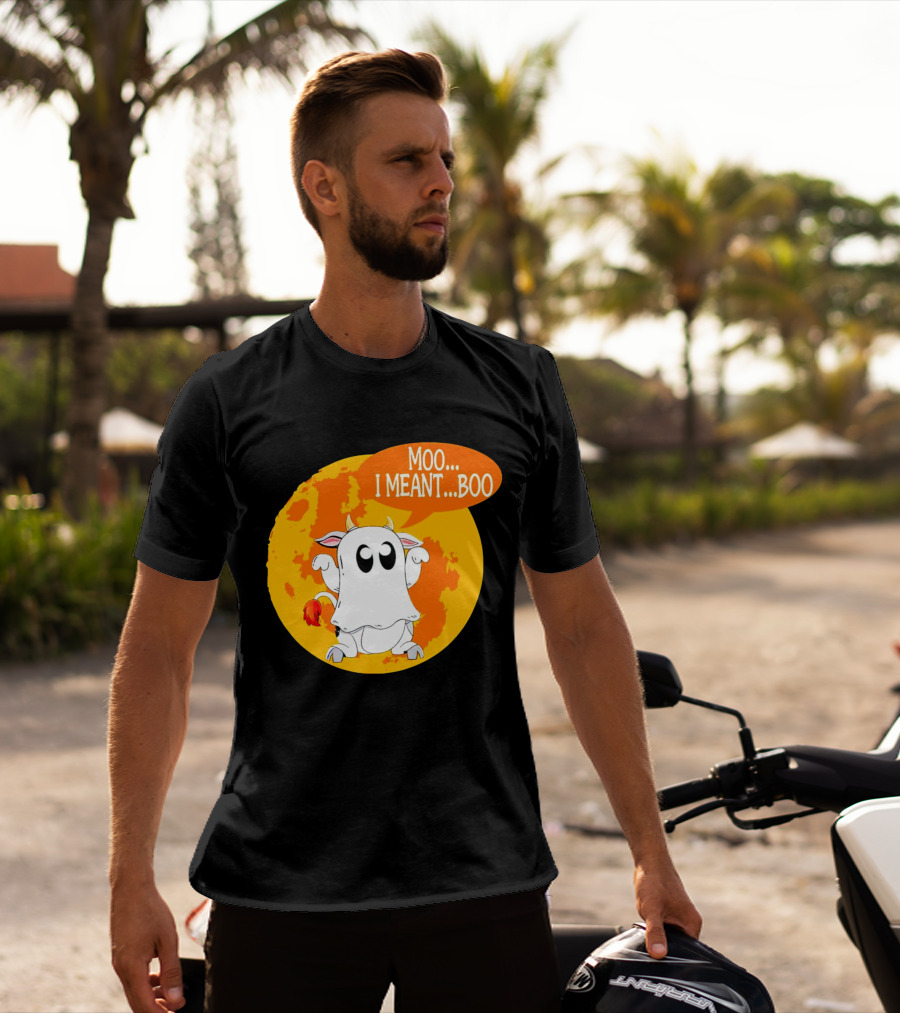 Moo I Meant Boo Ghost Cow Halloween Costume T-Shirt