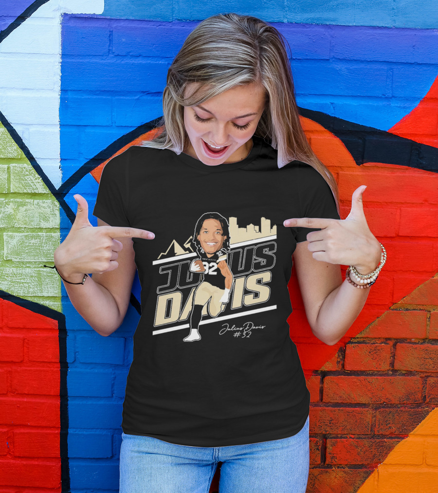 Julius Davis 32 Montana State Bobcats Football Player Skyline Signature T-Shirt