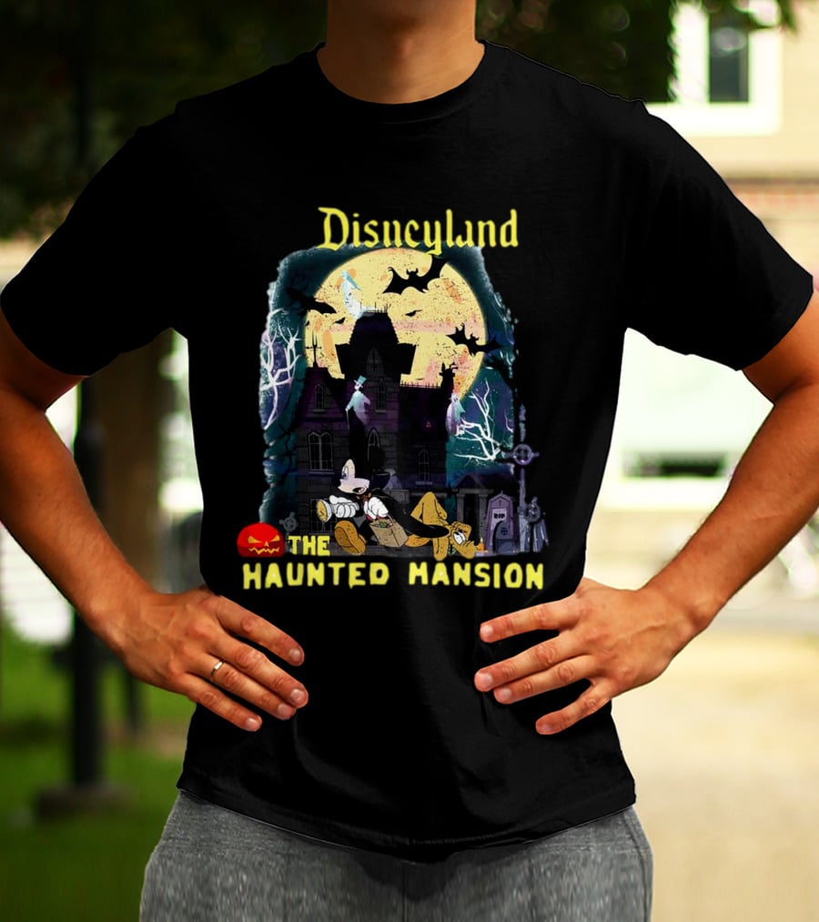 Disneyland The Haunted Mansion Mickey And Pluto Halloween Adventure T-Shirt