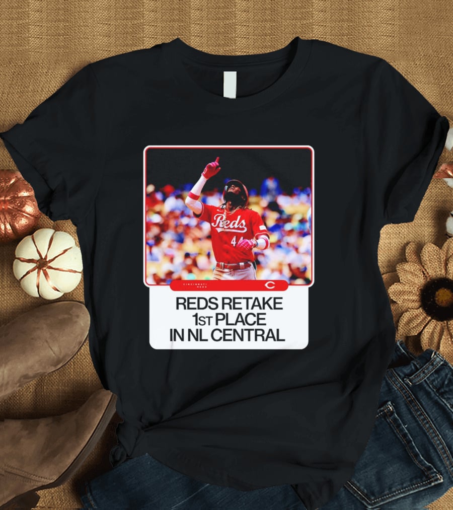 Cincinnati Reds Retake 1st Place In NL Central Elly De La Cruz T-Shirt