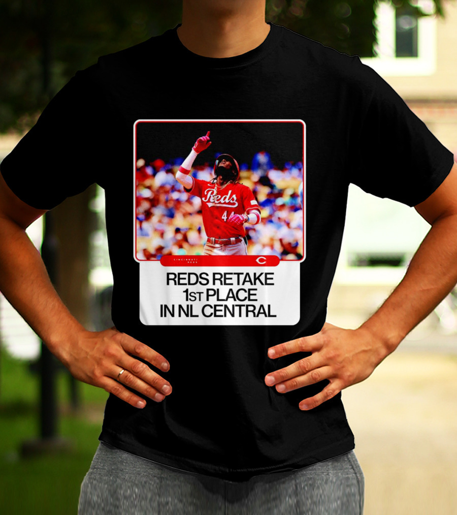 Cincinnati Reds Retake 1st Place In NL Central Elly De La Cruz T-Shirt