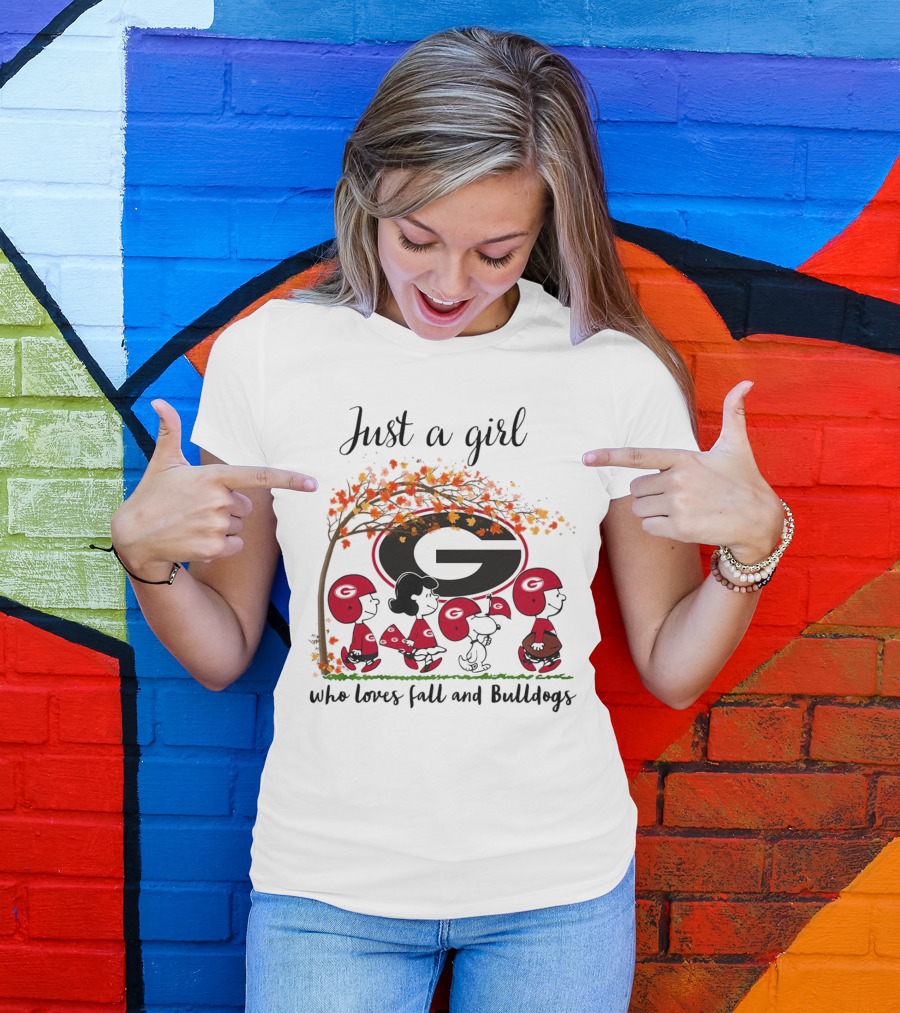 Just A Girl Who Loves Fall And Bulldogs Peanuts Cartoon Georgia Bulldogs Football T-Shirt