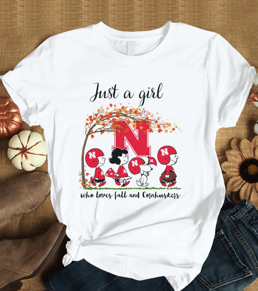 Just A Girl Who Loves Fall And Cornhuskers Peanuts Cartoon T-Shirt
