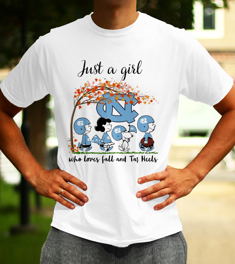 Just A Girl Who Loves Fall And Tar Heels Peanuts Cartoon Halloween T-Shirt