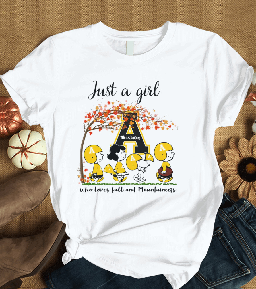 Just A Girl Who Loves Fall And Mountaineers Peanuts Cartoon T-Shirt